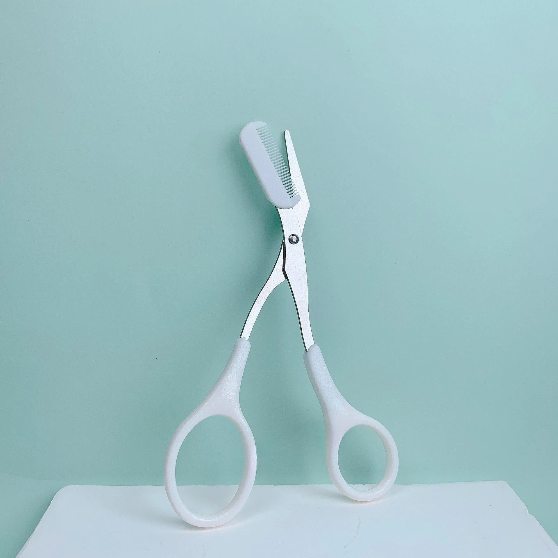 PINK EYEBROW TRIMMING SCISSORS
