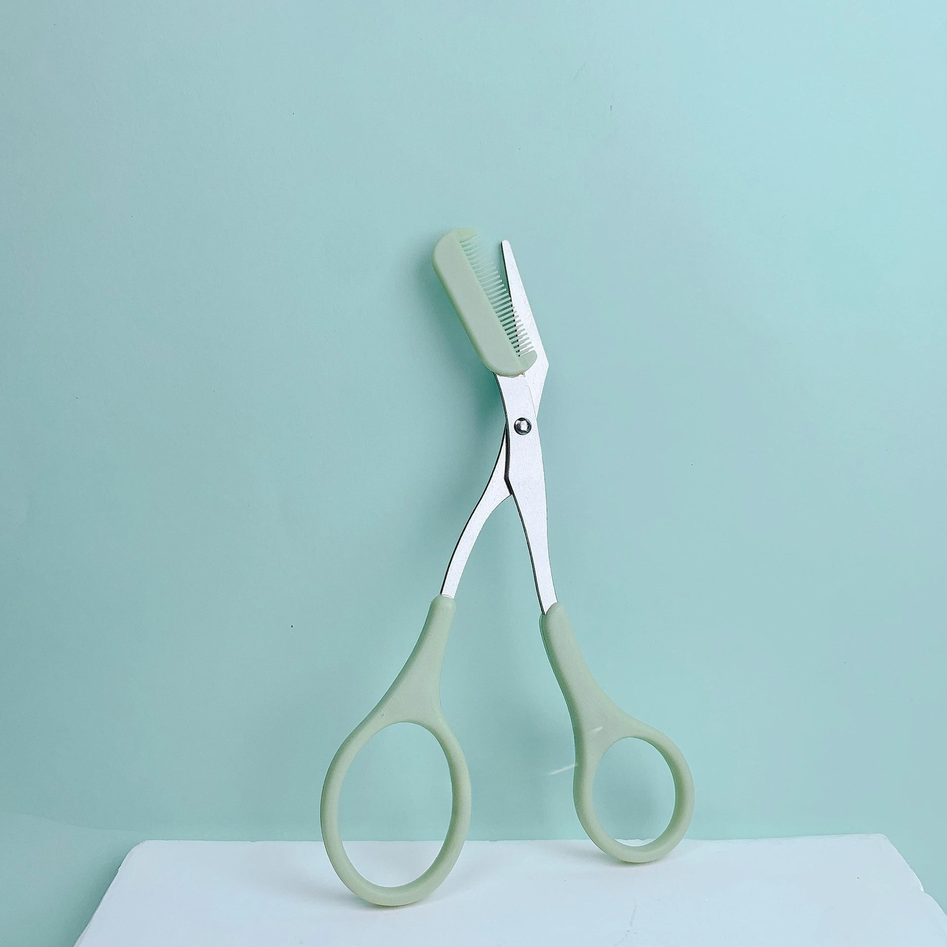 PINK EYEBROW TRIMMING SCISSORS